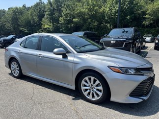 Used 2019 Toyota Camry LE image 1