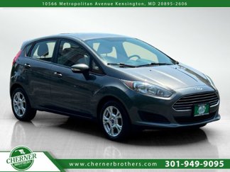Used 2015 Ford Fiesta SE image 1