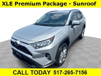 Used 2020 Toyota RAV4 XLE Premium image 1