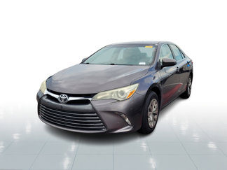 Used 2015 Toyota Camry LE image 1