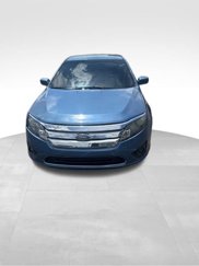 Used 2010 Ford Fusion SE image 1