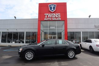 Used 2014 Chrysler 300 AWD w/ Driver Convenience Group image 1