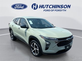 Used 2024 Chevrolet Trax RS w/ Driver Confidence Package image 1