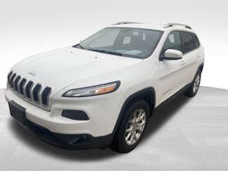 Used 2018 Jeep Cherokee Latitude Plus w/ Cold Weather Group image 1