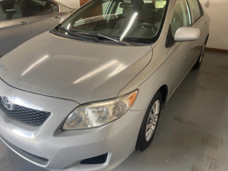 Used 2010 Toyota Corolla LE image 1