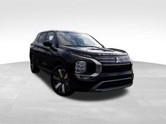 New 2025 Mitsubishi Outlander SE image 1