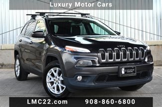 Used 2016 Jeep Cherokee Latitude w/ Cold Weather Group image 1