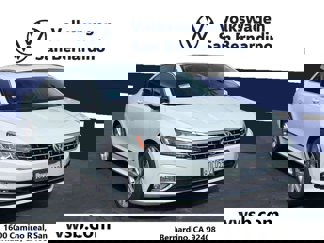 Used 2017 Volkswagen Passat 1.8T SEL Premium image 1