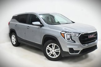 Used 2024 GMC Terrain SLE image 1