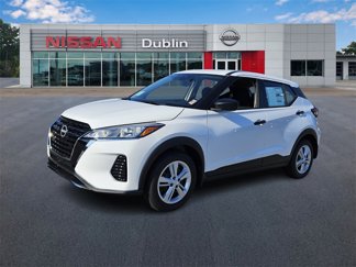 New 2025 Nissan Kicks Play S image 1