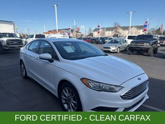 Certified 2017 Ford Fusion SE image 1