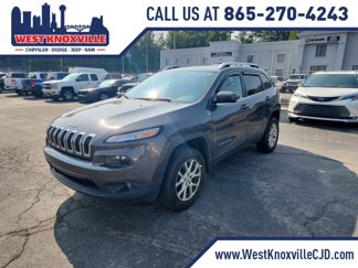 Used 2017 Jeep Cherokee Latitude image 1