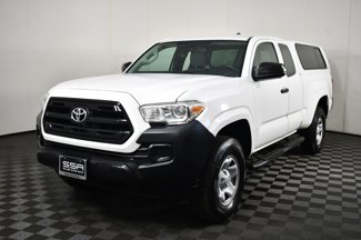 Used 2016 Toyota Tacoma SR image 1