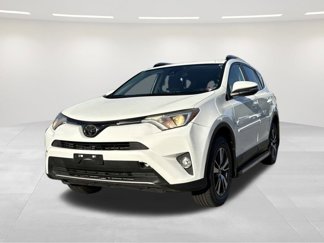 Used 2017 Toyota RAV4 XLE image 1