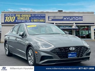 Certified 2022 Hyundai Sonata SEL w/ Cargo Package image 1