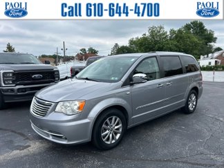 Used 2014 Chrysler Town & Country Touring-L image 1