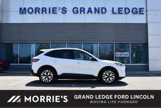 Used 2020 Ford Escape SE Sport image 1
