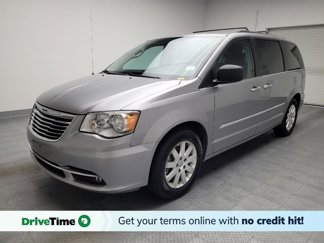 Used 2016 Chrysler Town & Country Touring image 1