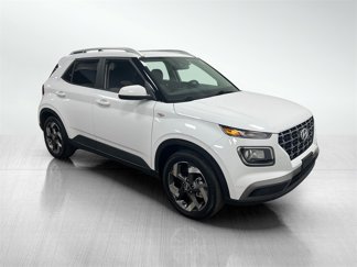 Used 2022 Hyundai Venue SEL image 1