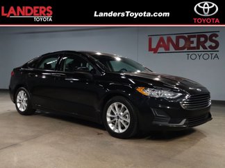 Used 2020 Ford Fusion SE image 1