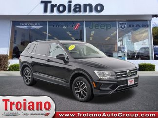 Used 2021 Volkswagen Tiguan SE w/ Panoramic Sunroof Package image 1
