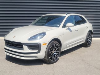 Used 2025 Porsche Macan image 1