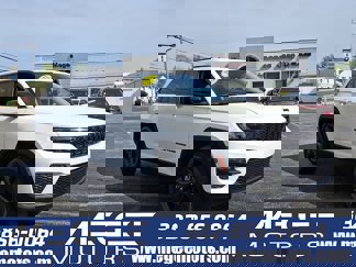 Certified 2023 Jeep Grand Cherokee Limited w/ Black Appearance Package image 1