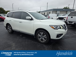 Used 2019 Nissan Pathfinder S image 1