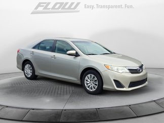 Used 2014 Toyota Camry L image 1