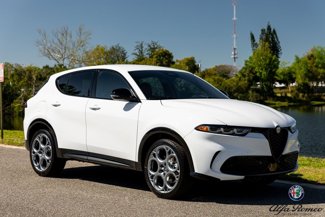 New 2025 Alfa Romeo Tonale w/ Premium Package image 1