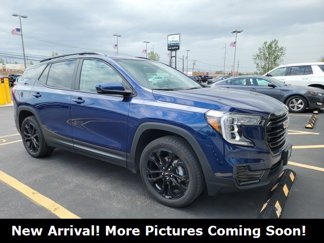 Used 2022 GMC Terrain SLE w/ Driver Convenience Package image 1