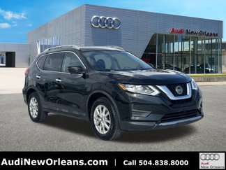 Used 2018 Nissan Rogue SV image 1