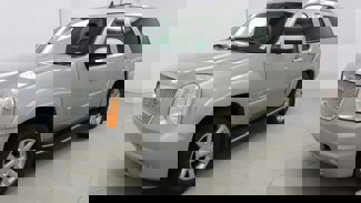Used 2009 GMC Yukon Denali image 1