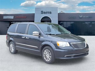 Used 2014 Chrysler Town & Country Touring-L w/ Driver Convenience Group image 1