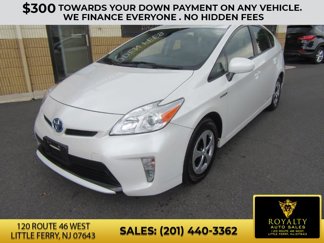 Used 2015 Toyota Prius Two image 1