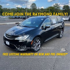 Used 2020 Chrysler Pacifica Limited image 1