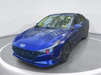 Certified 2022 Hyundai Elantra SEL image 1