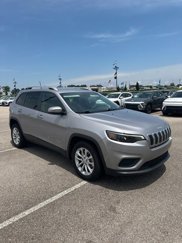 Used 2021 Jeep Cherokee Latitude image 1