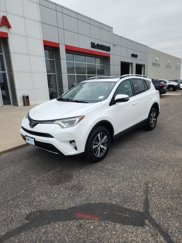 Used 2017 Toyota RAV4 XLE image 1