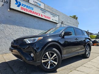 Used 2017 Toyota RAV4 XLE image 1