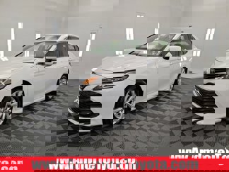 Used 2018 Toyota Camry LE image 1