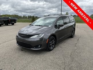 Certified 2018 Chrysler Pacifica Touring-L Plus w/ S Appearance Package image 1