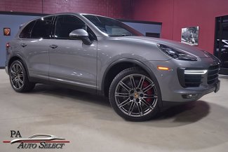 Used 2015 Porsche Cayenne Turbo image 1