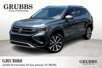 Used 2024 Volkswagen Taos SE image 1