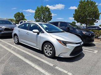 Used 2020 Toyota Corolla LE image 1
