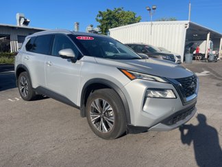 Used 2021 Nissan Rogue SV image 1