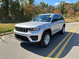 New 2025 Jeep Grand Cherokee Laredo X w/ Luxury Tech Group I image 1