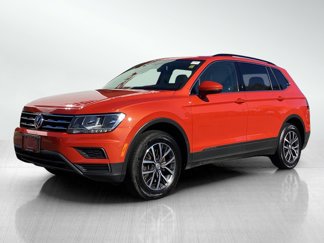 Used 2019 Volkswagen Tiguan SE w/ Panoramic Sunroof Package image 1