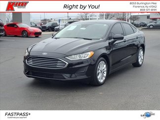 Used 2020 Ford Fusion SE image 1