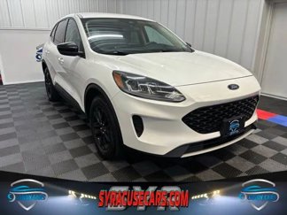Used 2020 Ford Escape SE Sport image 1